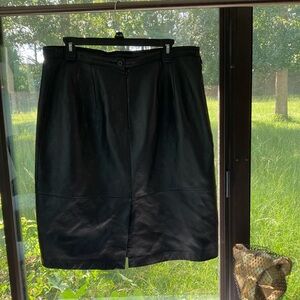 Jaclyn Smith Classic genuine leather size 14